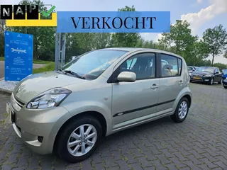 Daihatsu SIRION 2 1.3-16V Exclusive AUT AIRCO LMV Nieuwe Staat