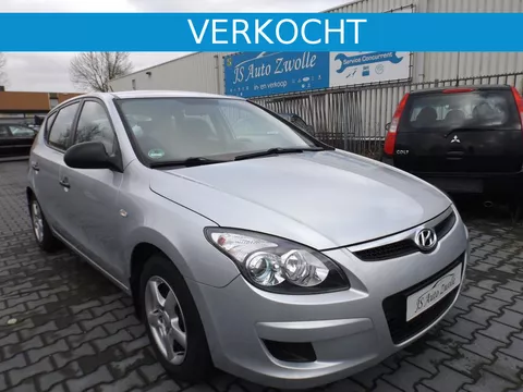 Hyundai i30 1.4i CVVT Blue DynamicVersion 5 deur Airco