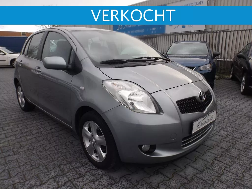 Toyota Yaris 1.3 16v VVT-i Linea Terra Climate Control