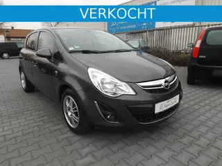 Opel Corsa 1.4 16V Satellite 5 deurs, Airco, Lm velgen, PDC,